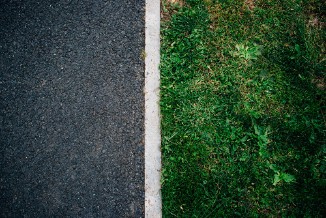 Grunddienstbarkeit: Löschung von Grunddienstbarkeit – Kann man ein Wegerecht löschen lassen?